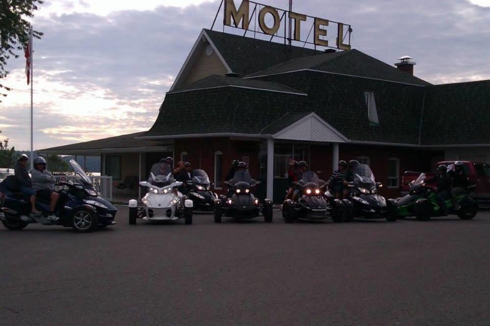 Royal Motel Cabano